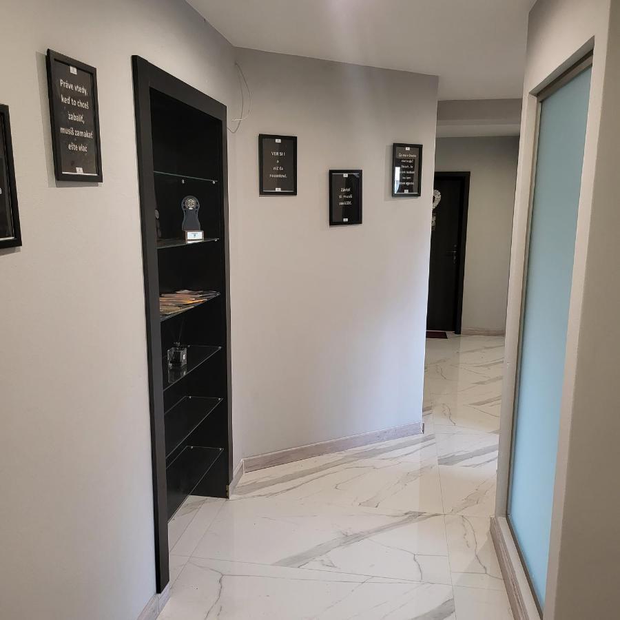 Oli Apartments Senec Εξωτερικό φωτογραφία